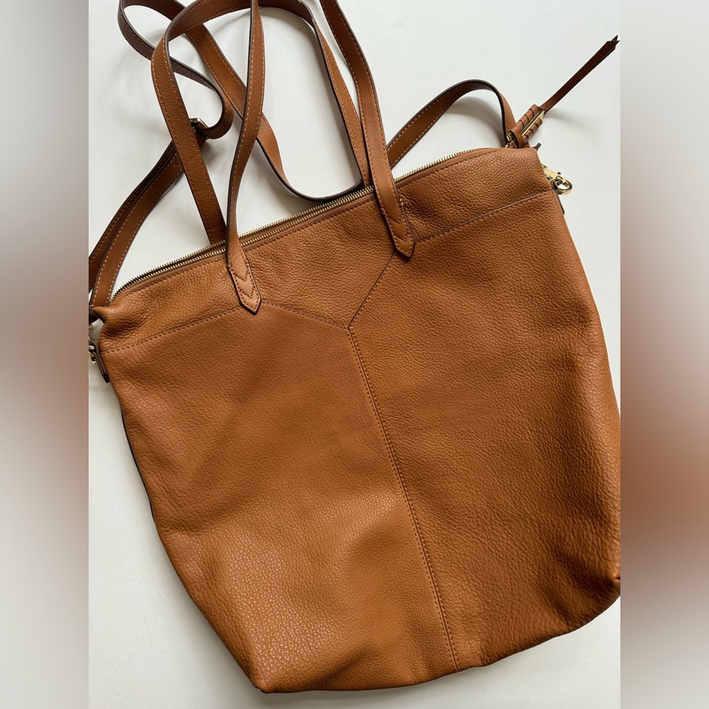 Stella and Dot Covet Tote bag. EUC Saddle